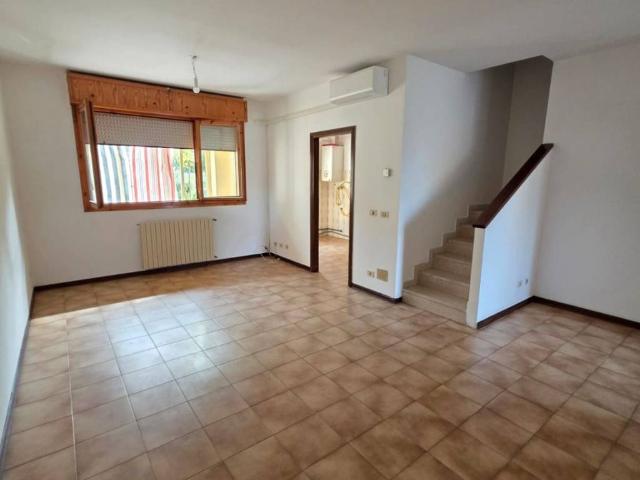 Villa Indipendente in vendita a Pontelagoscuro, Ferrara