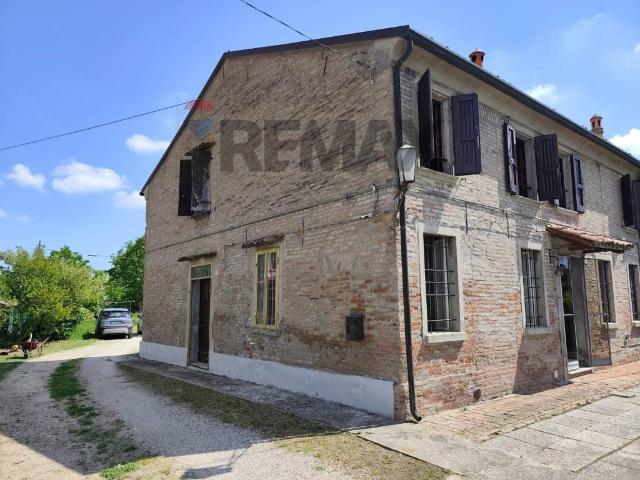 Villa Indipendente in vendita a Ferrara, Reggio Emilia