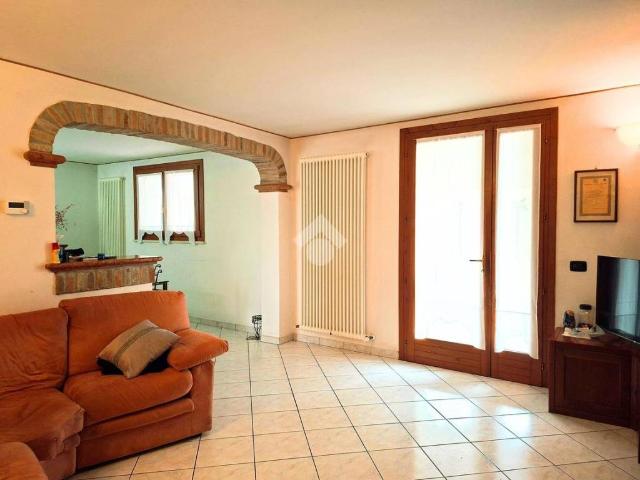 Villa Indipendente in vendita a Ferrara, Reggio Emilia