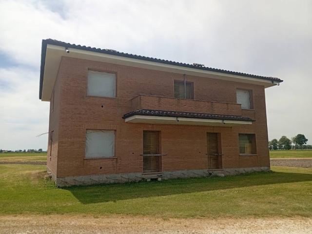 Villa Indipendente in vendita a Ferrara, Reggio Emilia