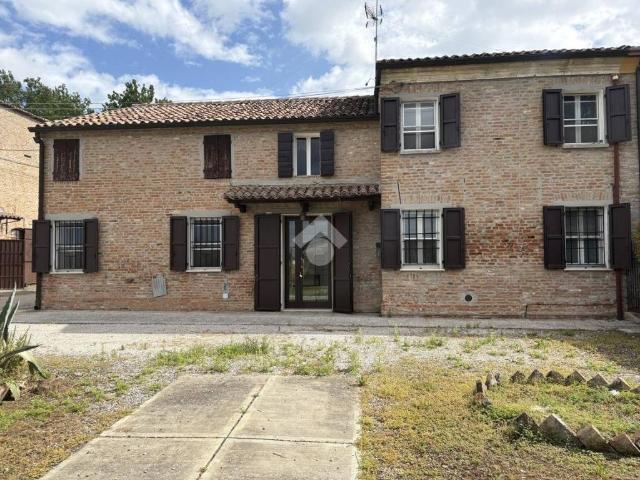 Villa Indipendente in vendita a Ferrara, Reggio Emilia