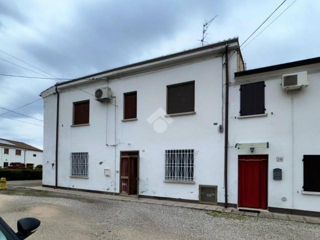 Villa Indipendente in vendita a Ferrara, Reggio Emilia