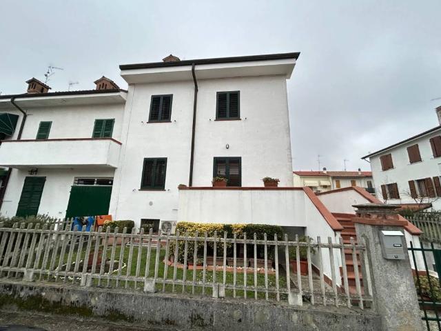 Villa Indipendente in vendita a Ferrara, Reggio Emilia