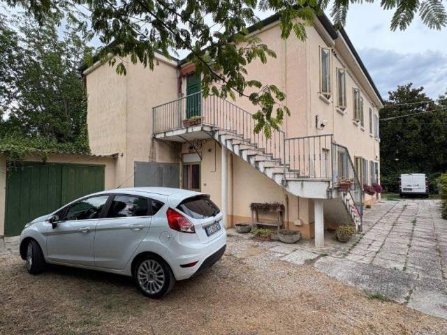 Villa Indipendente in vendita a Ferrara, Reggio Emilia