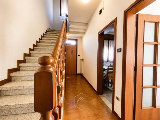 Villa Indipendente in vendita a Ferrara, Reggio Emilia
