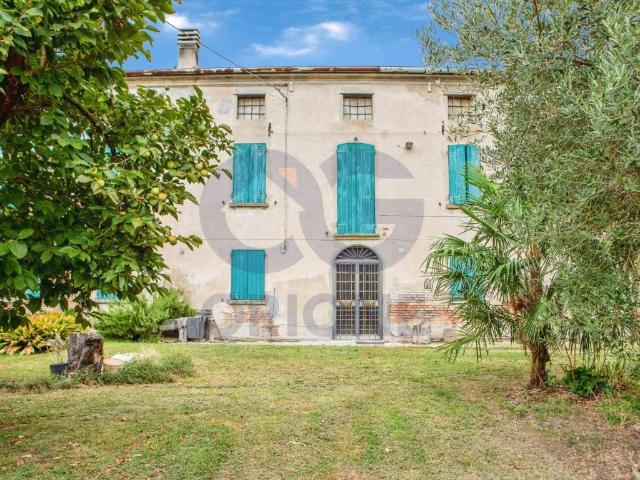 Villa Indipendente in vendita a Ferrara, Reggio Emilia