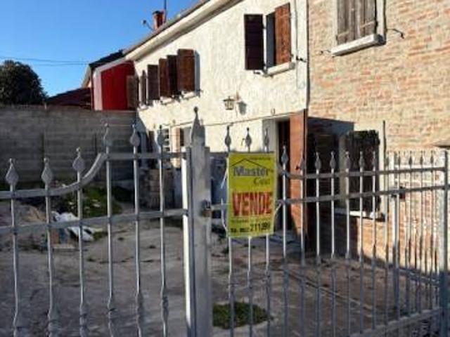 Villa Indipendente in vendita a Ferrara, Reggio Emilia