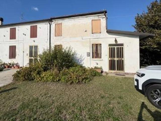 Villa Indipendente in vendita a Ferrara, Reggio Emilia