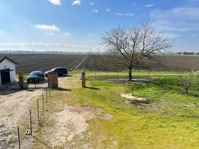 Villa Indipendente in vendita a Unione Alto Ferrarese, Ferrara