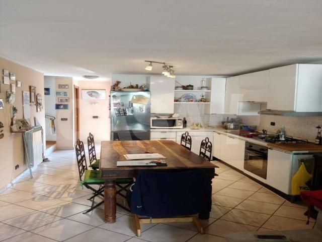 Villa Indipendente in vendita a Comunità Montana Valli del Verbano, Ferrera Di Varese