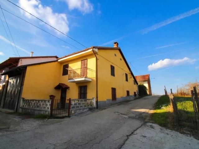 Villa Indipendente in vendita a Piemonte, Asti