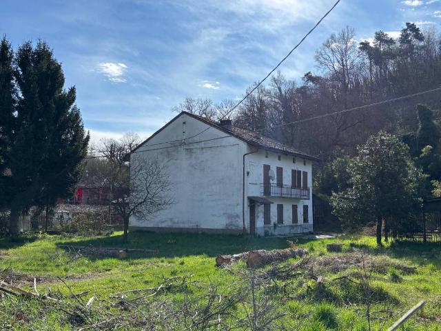 Villa Indipendente in vendita a Piemonte, Asti