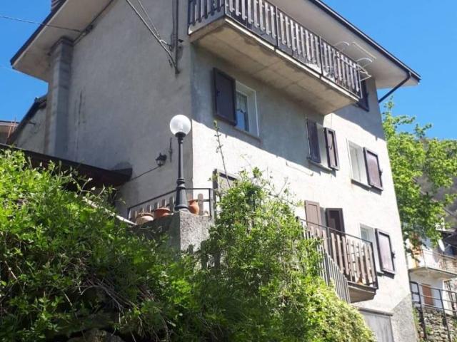 Villa Indipendente in vendita a Ferriere, Reggio Emilia