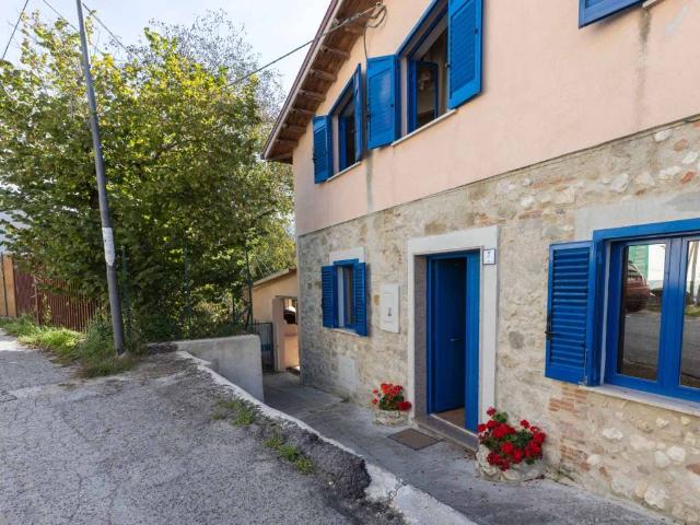 Villa Indipendente in vendita a Fiamignano, Lazio