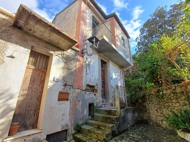 Villa Indipendente in vendita a Ficarra, Sicilia