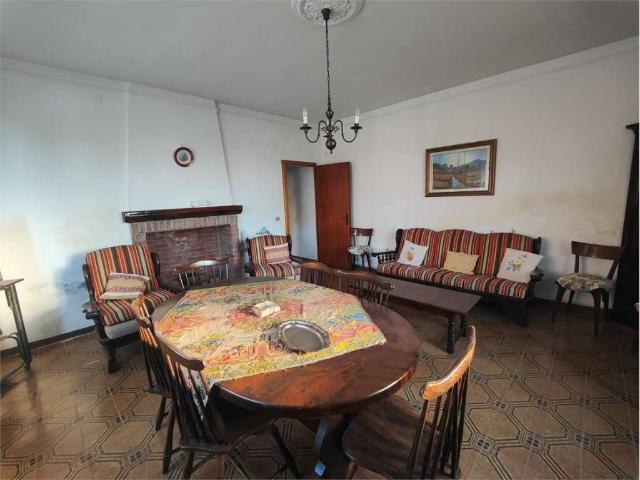 Villa Indipendente in vendita a Fidenza, Reggio Emilia