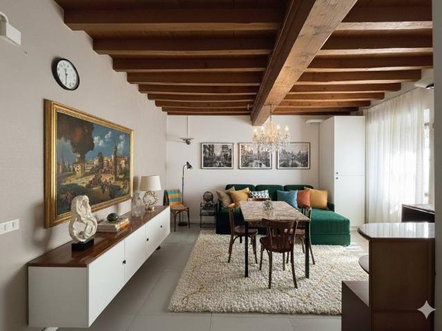 Villa Indipendente in vendita a Fidenza, Reggio Emilia
