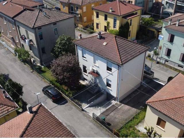 Villa Indipendente in vendita a Fidenza, Reggio Emilia