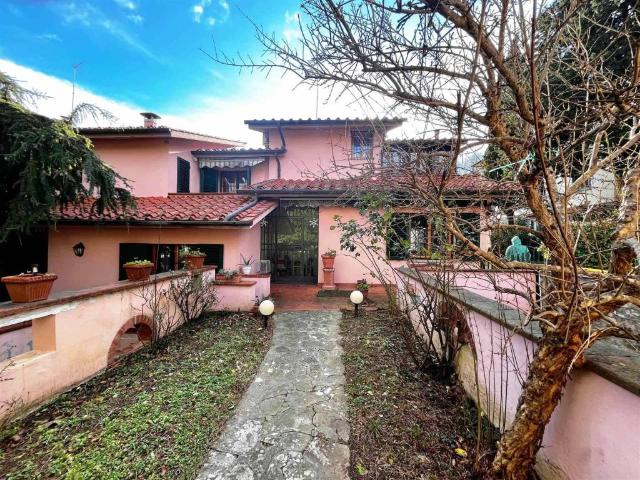 Villa Indipendente in vendita a Fiesole, Toscana