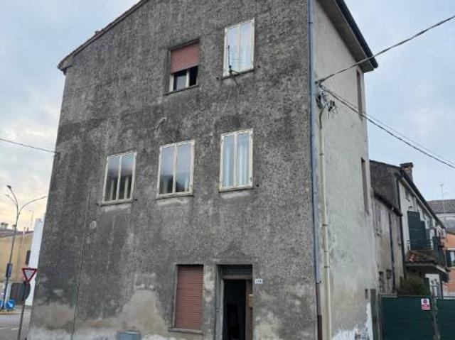 Villa Indipendente in vendita a Fiesso Umbertiano, Veneto