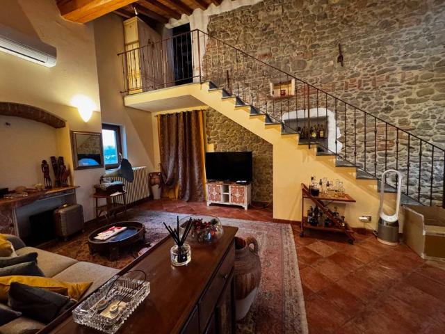 Villa Indipendente in vendita a Figline e Incisa Valdarno, Incisa Val D'arno