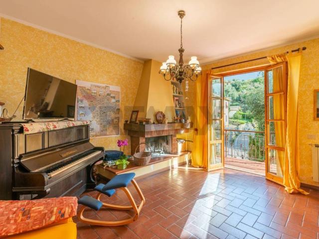 Villa Indipendente in vendita a Figline e Incisa Valdarno, Figline Valdarno