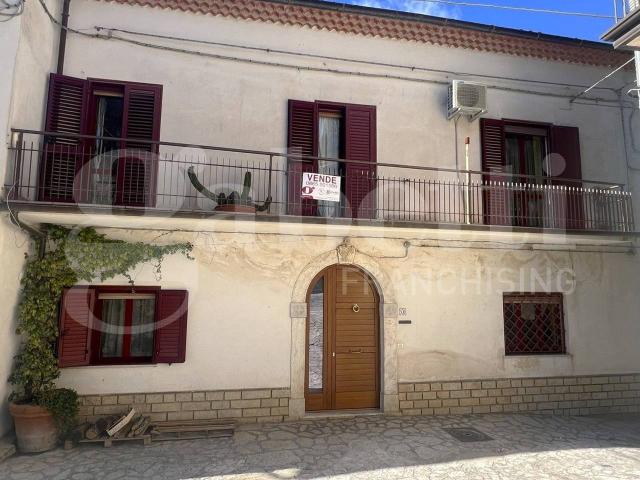 Villa Indipendente in vendita a Filignano, Molise