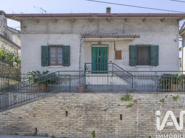 Villa Indipendente in vendita a San Biagio, Marche