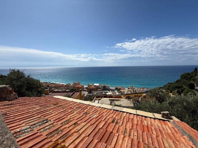 Villa Indipendente in vendita a Finale Ligure, Liguria