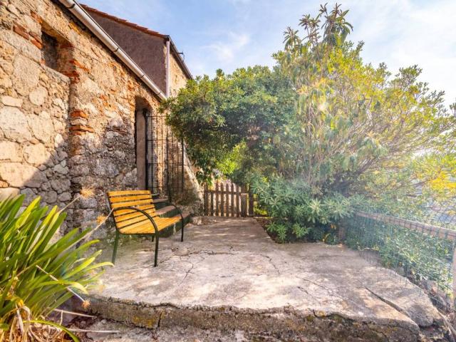 Villa Indipendente in vendita a Gorra, Finale Ligure