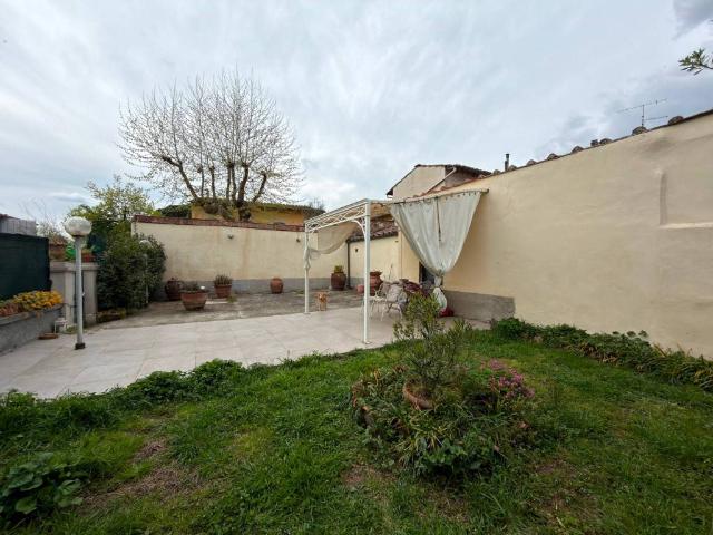 Villa Indipendente in vendita a Ugnano, Firenze