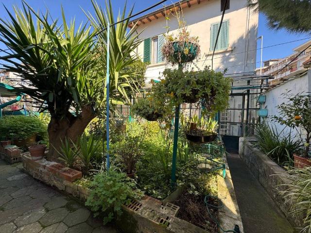 Villa Indipendente in vendita a Quartiere 4, Firenze