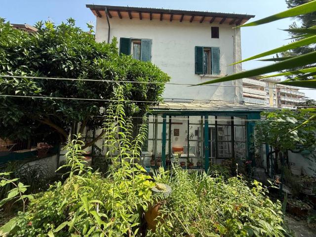 Villa Indipendente in vendita a Quartiere 4, Firenze