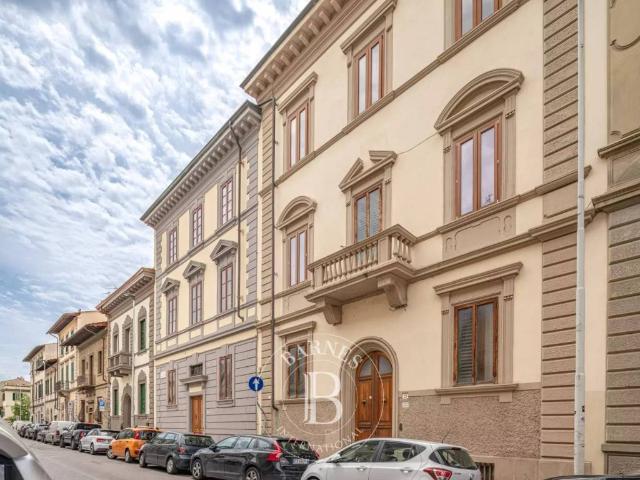 Villa Indipendente in vendita a Quartiere 2, Firenze