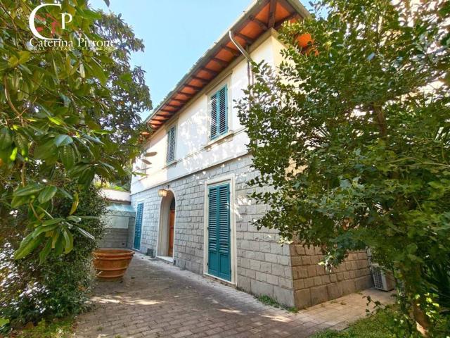 Villa Indipendente in vendita a Quartiere 1, Firenze