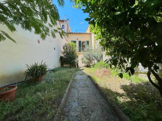 Villa Indipendente in vendita a Quartiere 2, Firenze
