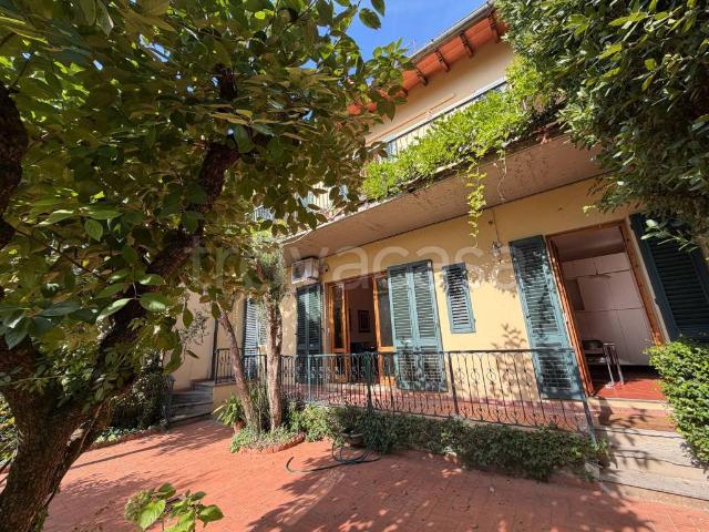 Villa Indipendente in vendita a Baronta, Firenze