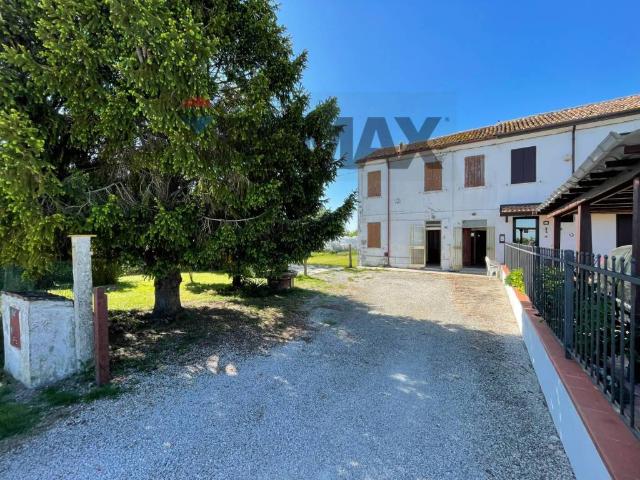 Villa Indipendente in vendita a Unione Delta del Po, Massa Fiscaglia