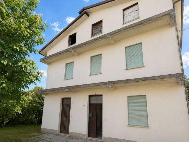 Villa Indipendente in vendita a Fiuggi, Lazio