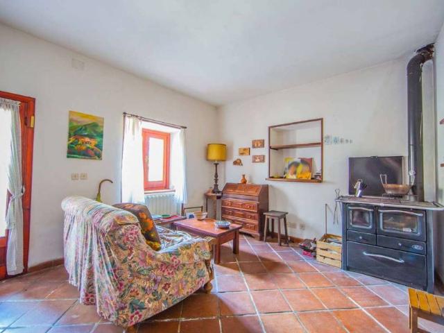 Villa Indipendente in vendita a Fiuggi, Lazio