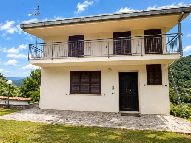 Villa Indipendente in vendita a Fiuggi, Lazio