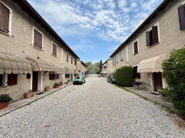 Villa Indipendente in vendita a Fiume Veneto, Friuli-Venezia Giulia