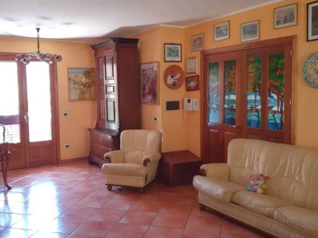 Villa Indipendente in vendita a Fiumefreddo di Sicilia, Catania