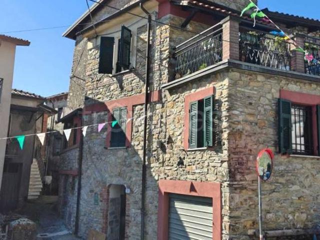 Villa Indipendente in vendita a Unione di comuni Montana Lunigiana, Fivizzano
