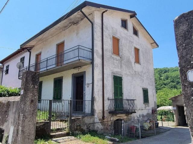 Villa Indipendente in vendita a Unione di comuni Montana Lunigiana, Fivizzano