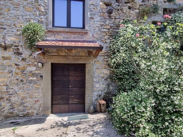 Villa Indipendente in vendita a Unione di comuni Montana Lunigiana, Fivizzano