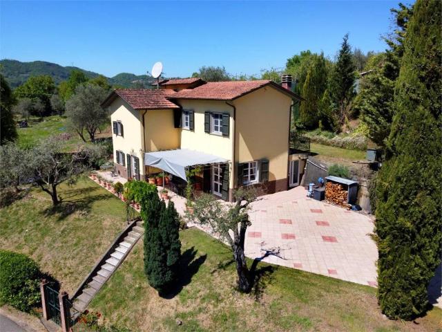 Villa Indipendente in vendita a Unione di comuni Montana Lunigiana, Fivizzano