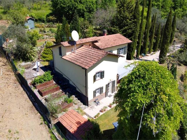 Villa Indipendente in vendita a Unione di comuni Montana Lunigiana, Fivizzano