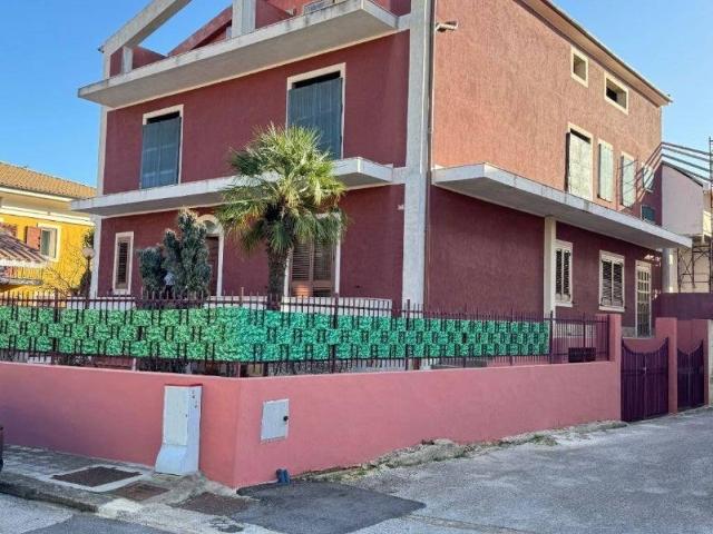 Villa Indipendente in vendita a Santuzzo, Floridia