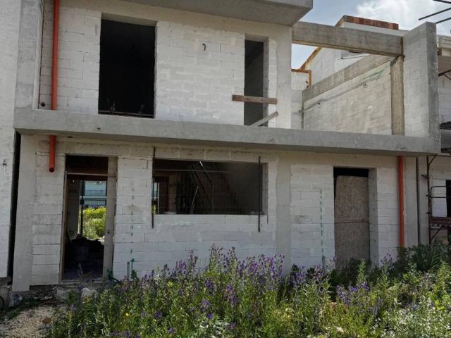 Villa Indipendente in vendita a Santuzzo, Floridia